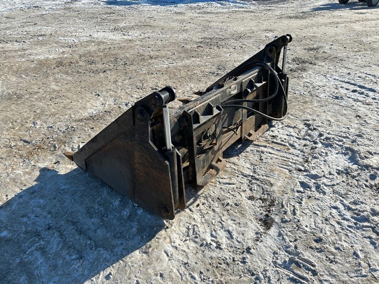 72”-4-in-1-skid-steer-bucket-image-3