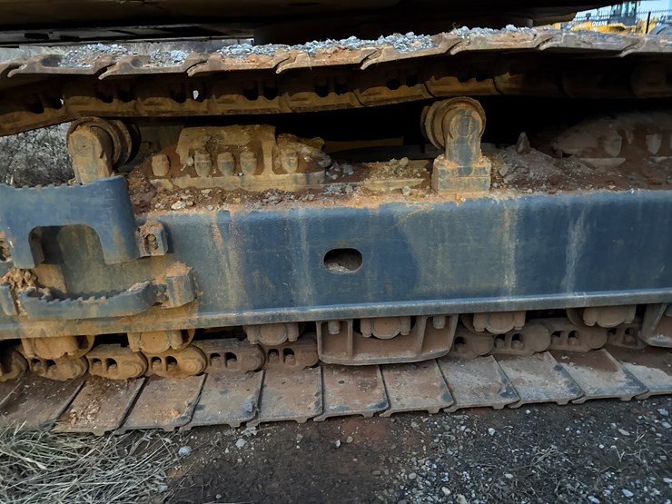 2006-deere-650d-lc-image-58