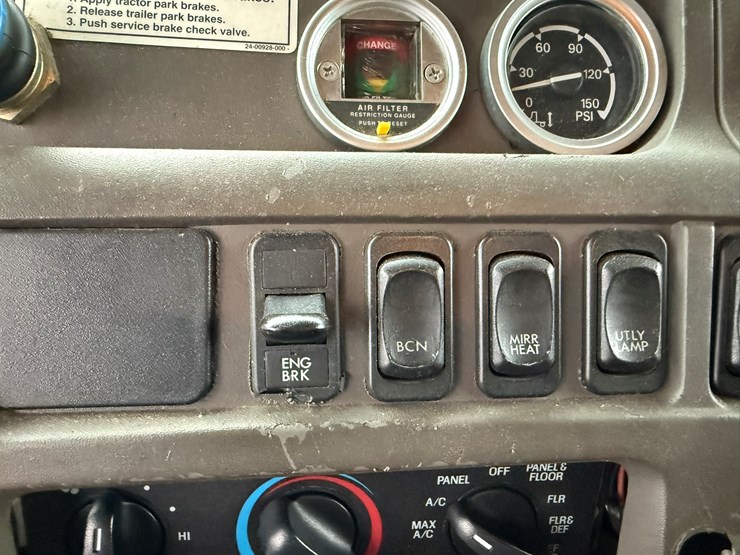 2007-caterpillar-c13-image-61