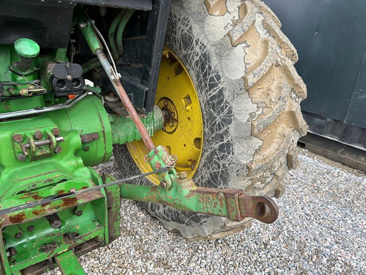 john-deere-2950-image-13