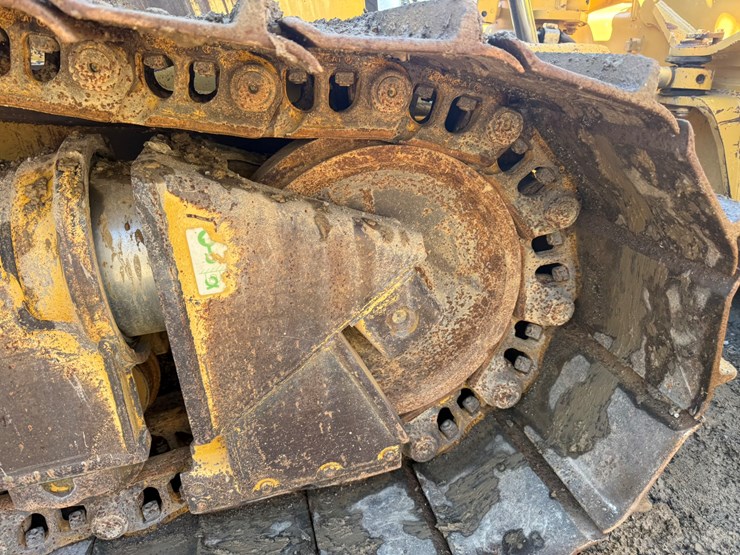 2015-caterpillar-d6t-lgp-image-98