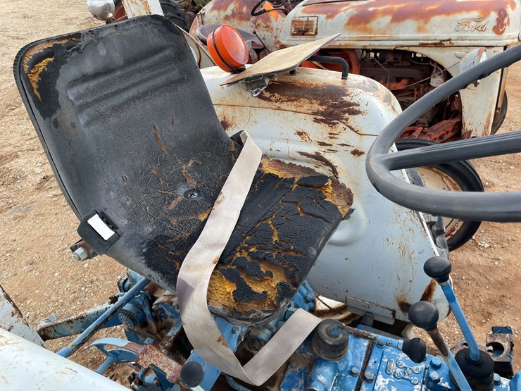 ford-tractor-image-13