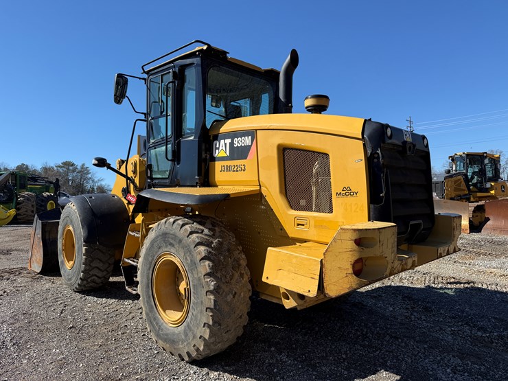 2016-caterpillar-938m-image-3