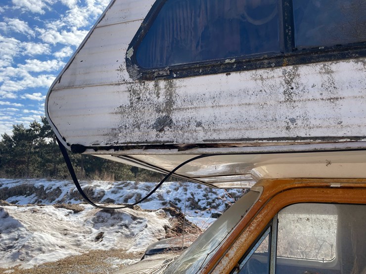 #13021-•-1977-mallard-coach-(no-title)-image-46