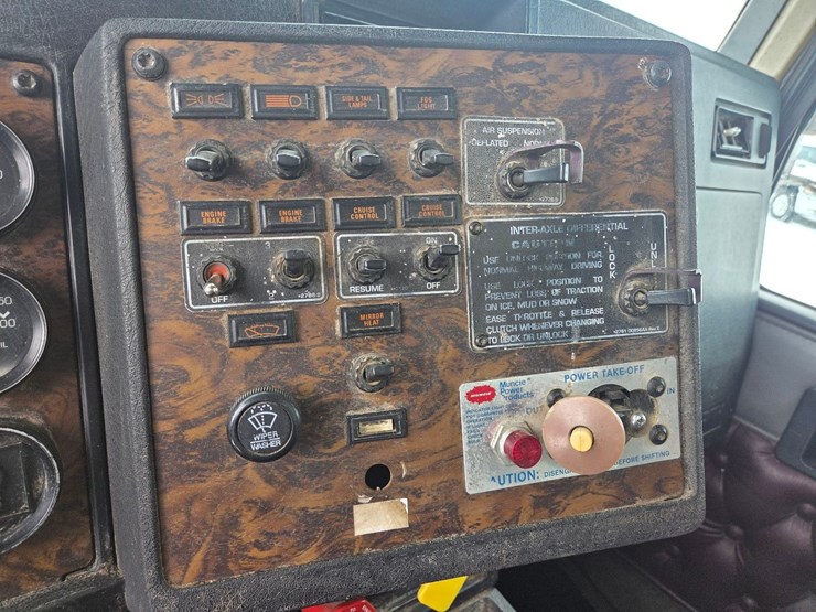 kenworth-t800-image-61