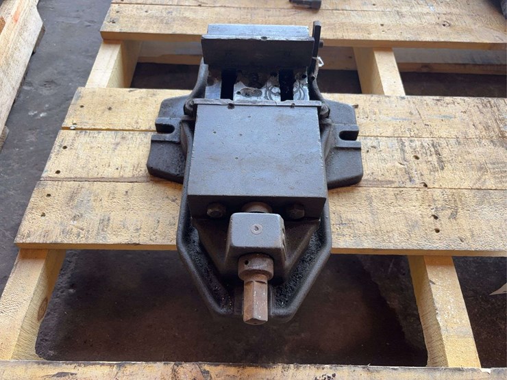 bfc-(125)-heavy-duty-milling-swivel-vise-image-4