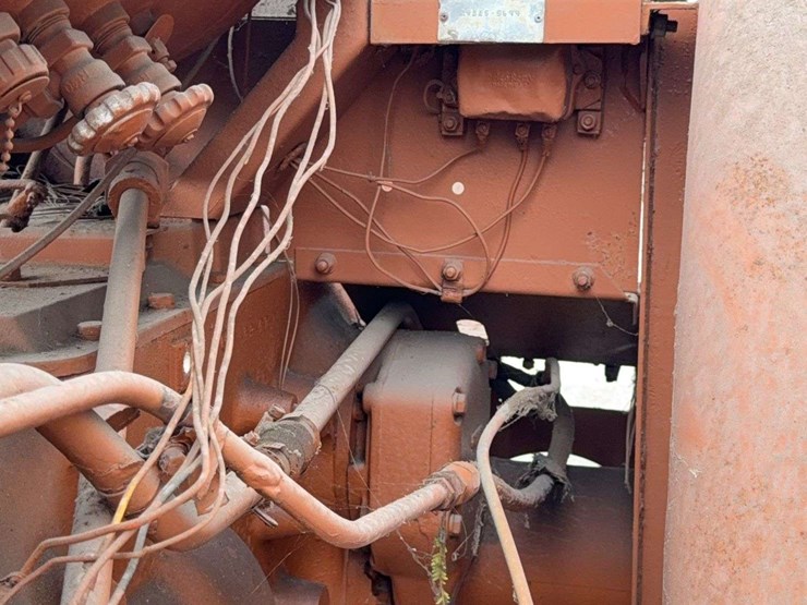 minneapolis-moline-g705-image-28