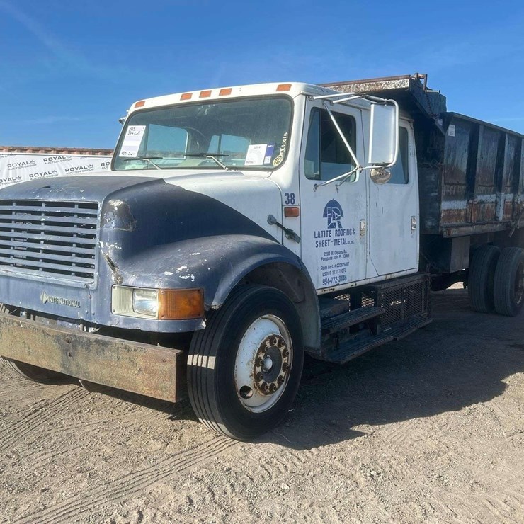 1993 International 4700 Crew Cab Landscape Dump Truck