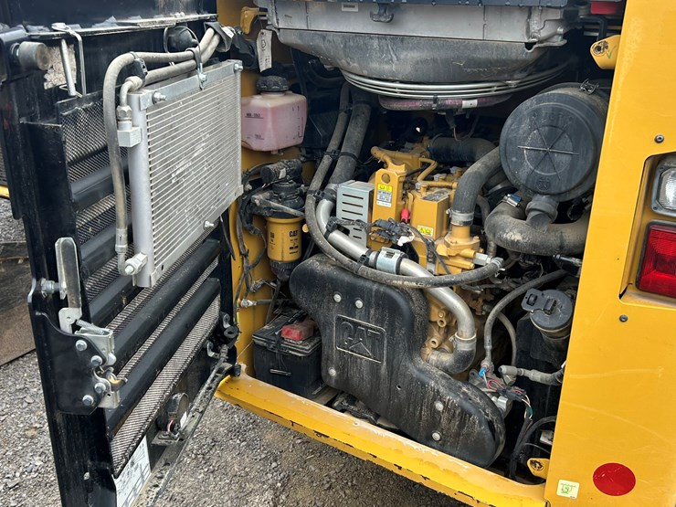 caterpillar-279d-image-21