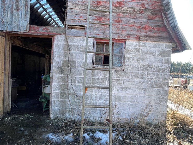 #13073-•-wooden-ladder-image-1