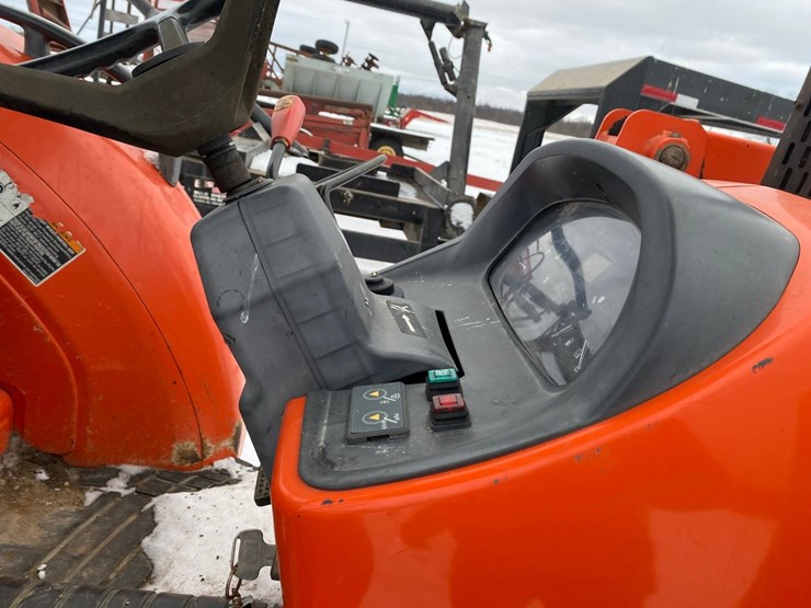 kubota-m7040-image-24