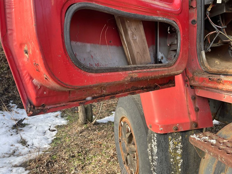 1986-ford-8000-image-72