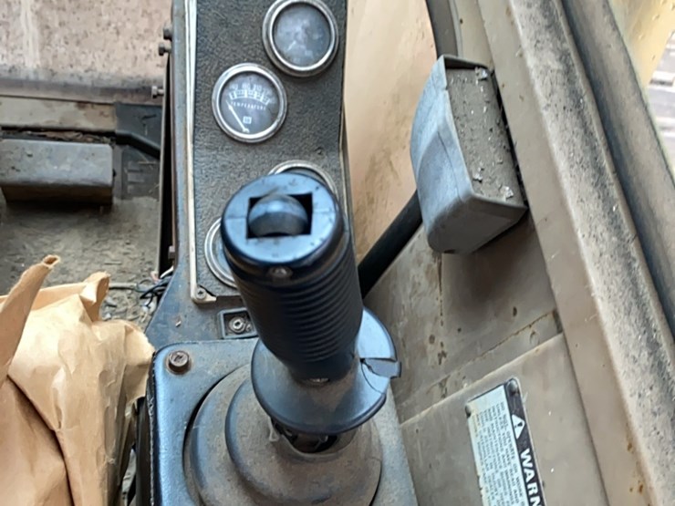 caterpillar-el180-image-21