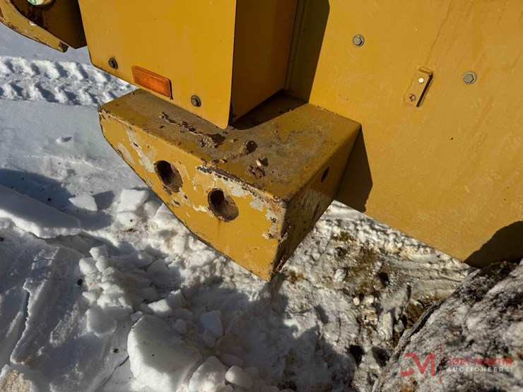 caterpillar-930g-image-18