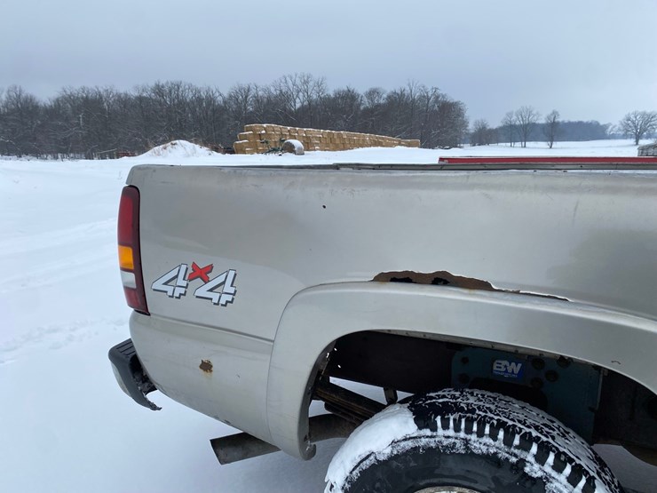 2001-chevrolet-pickup-image-14