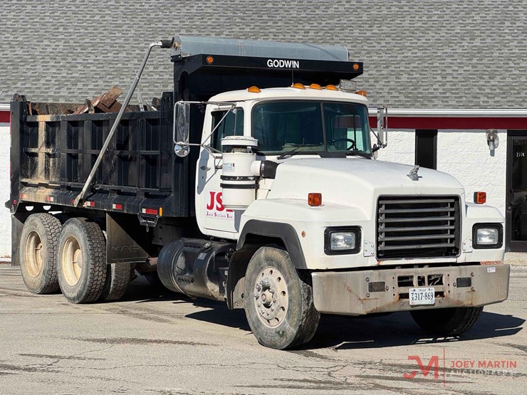1998-mack-rd688s-image-1
