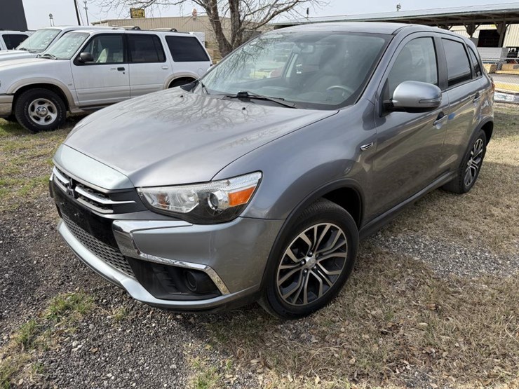 2019-mitsubishi-outlander-image-1