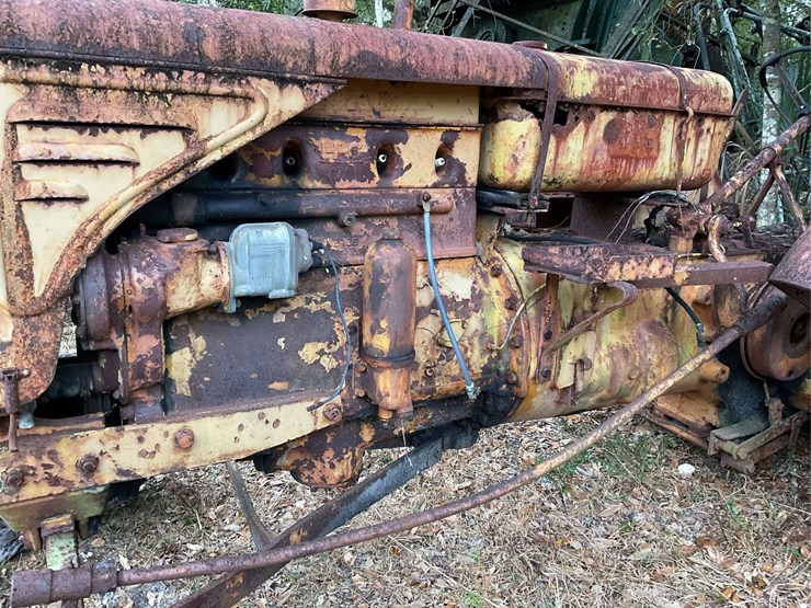 minneapolis-moline-parts-tractor-image-21