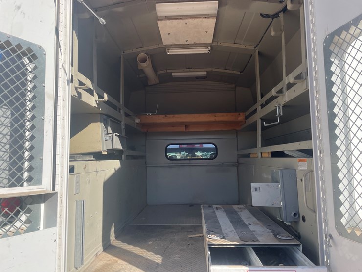 2021-dodge-2500-image-8