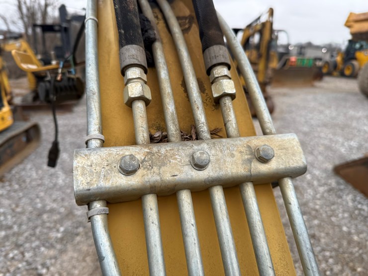 2014-caterpillar-302.7d-image-26