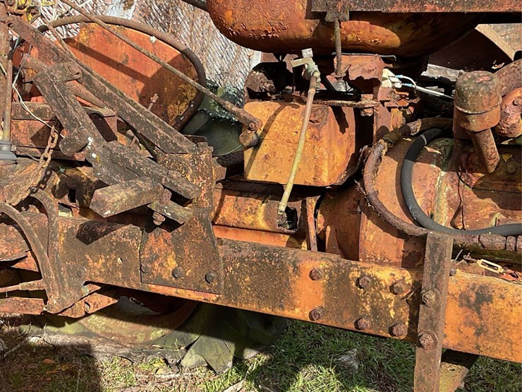 avery-parts-tractor-image-10