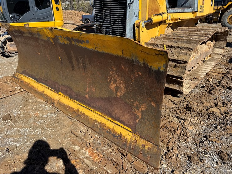 2006-deere-700j-image-11