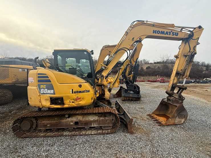 2017-komatsu-pc88mr-10-image-6