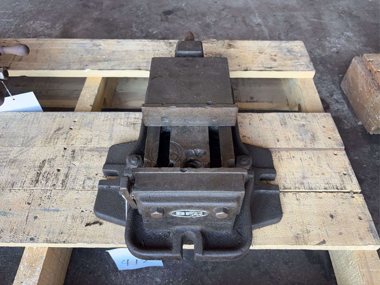 bfc-(125)-heavy-duty-milling-swivel-vise-image-1