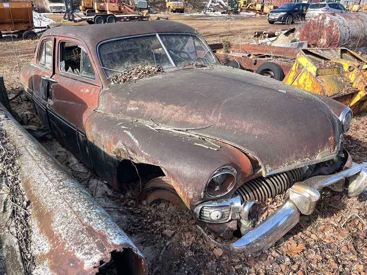 #13026-•-(1)-vintage-truck-and-(2)-vintage-cars-(no-title)-image-118