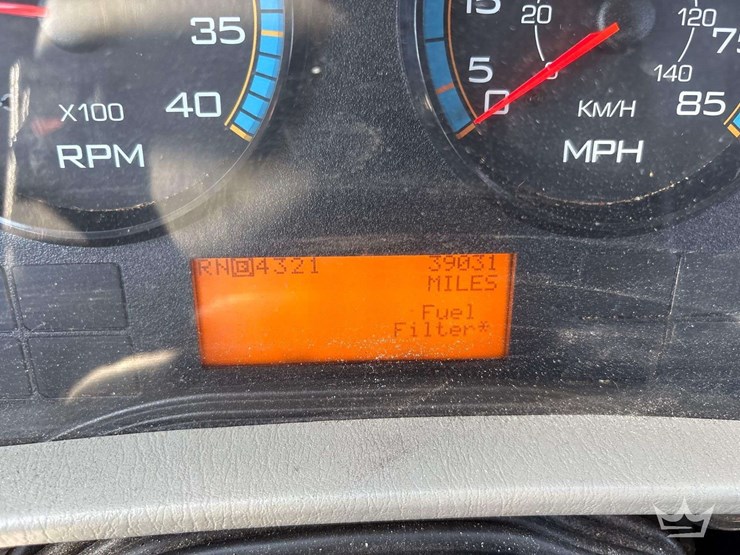 2014-international-durastar-4300-image-12