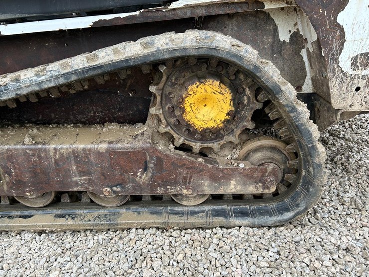 2017-bobcat-t450-image-19