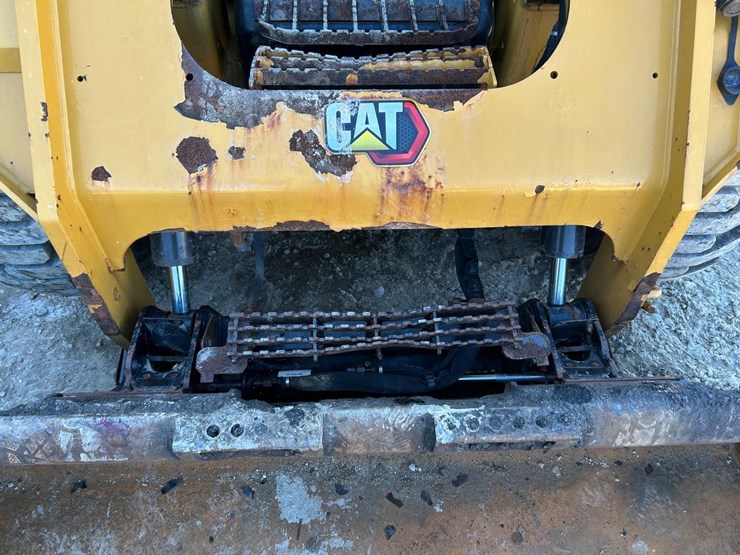 2022-caterpillar-262d3-image-10