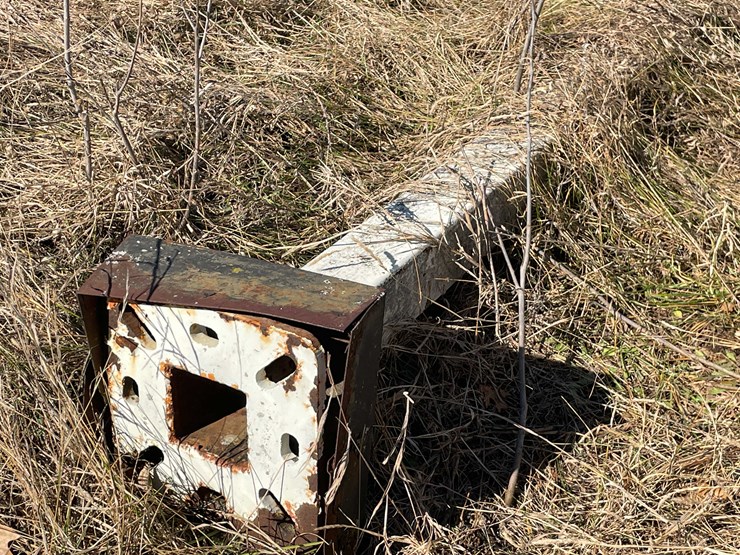 #13099-•-stadium-light-image-2