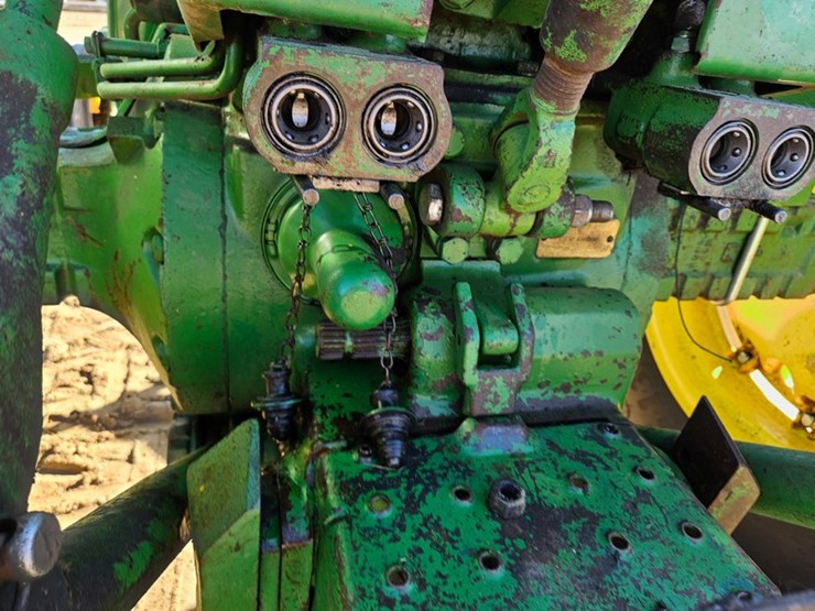 john-deere-4020-image-17