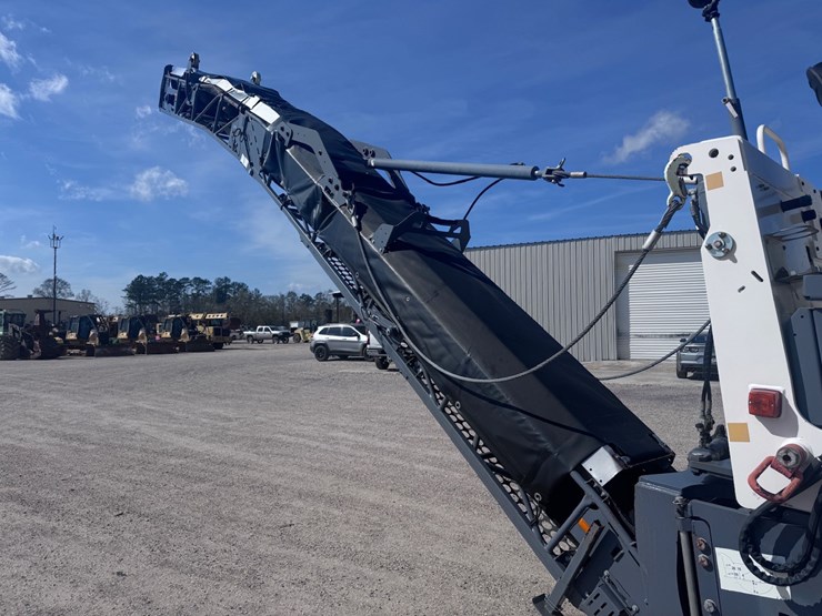 2015-wirtgen-w100i-image-21