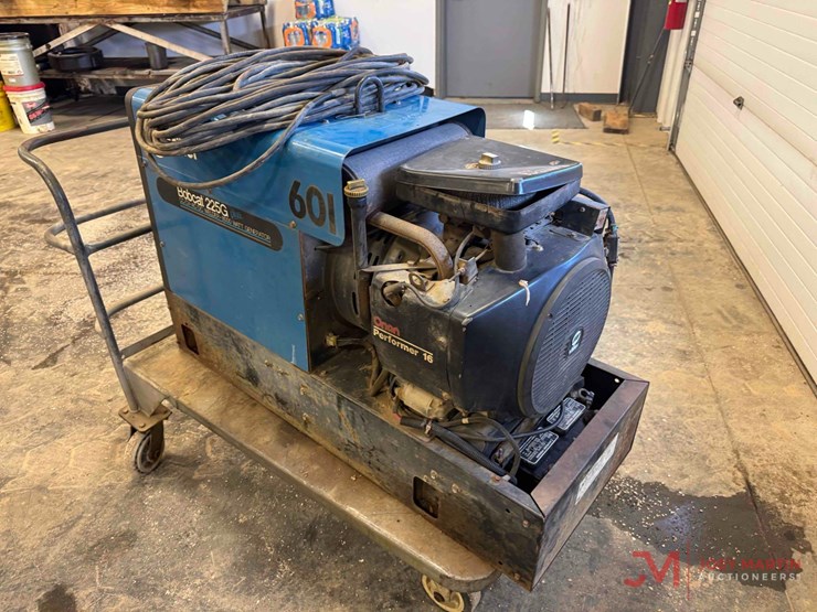 miller-bobcat-225g-image-3