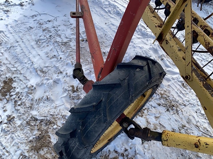 new-holland-260-image-18