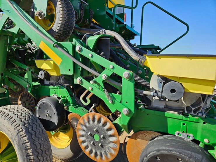 2017-john-deere-1795-image-61