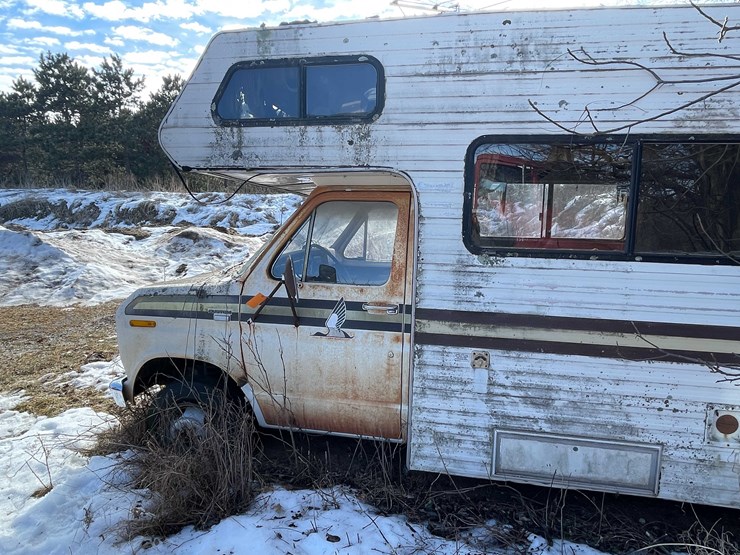 #13021-•-1977-mallard-coach-(no-title)-image-25