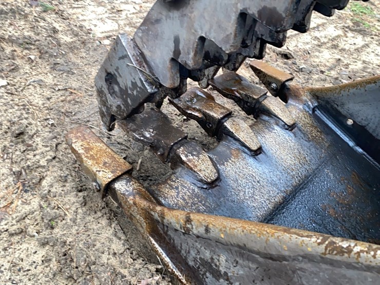 caterpillar-el180-image-47