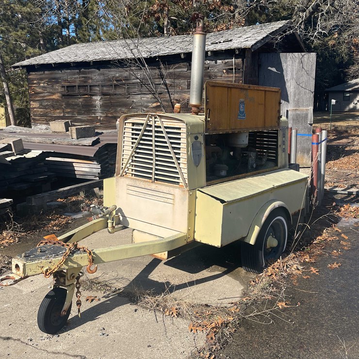 #13065 • Le Roi Gas Powered Generator On Wheels