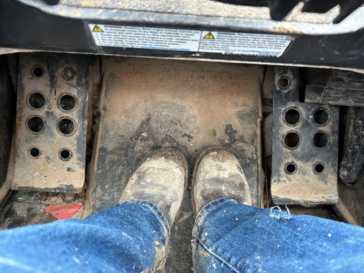 2022-bobcat-t770-image-29