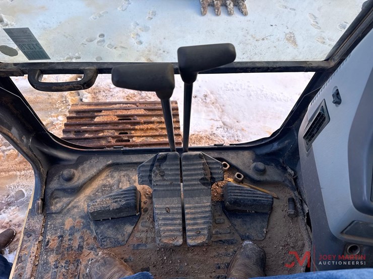 komatsu-pc200-lc-7l-image-24