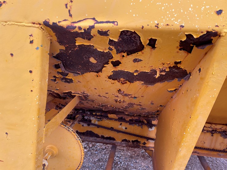 #1663-•-dry-fertilizer-cart-image-5