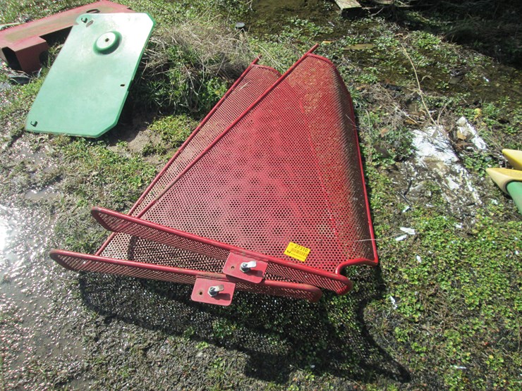 #27310-•-lot-of-(2)-case-ih-combine-side-doors-image-1