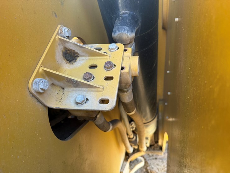 2012-caterpillar-950k-image-33