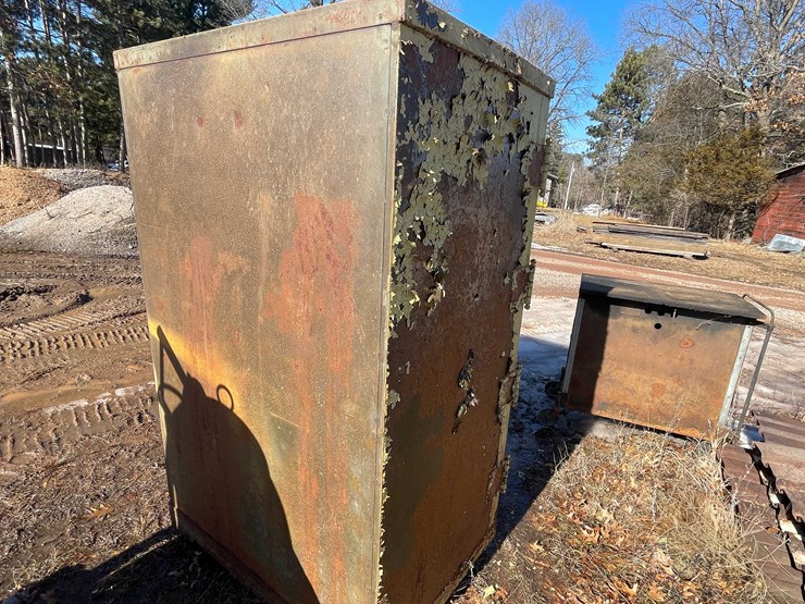 #13068-•-metal-cabinet-image-9