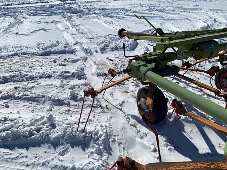 claas-volto-750-image-16