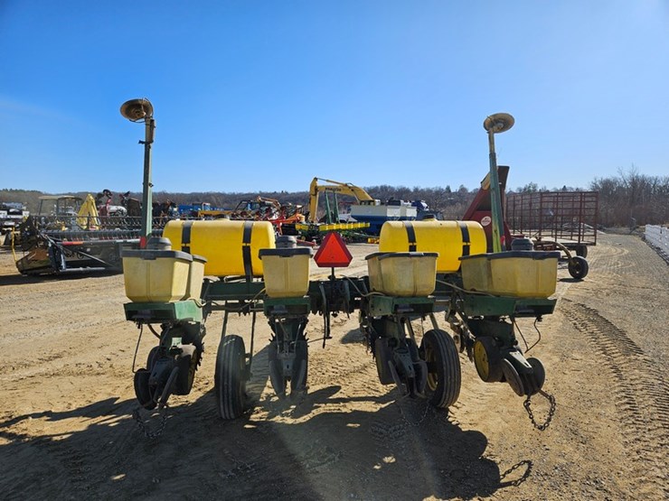 john-deere-7000-image-4