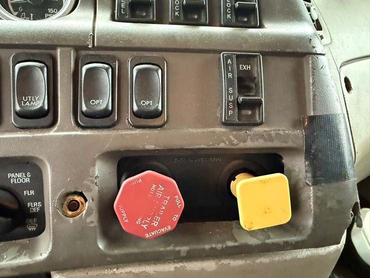 2007-caterpillar-c13-image-60